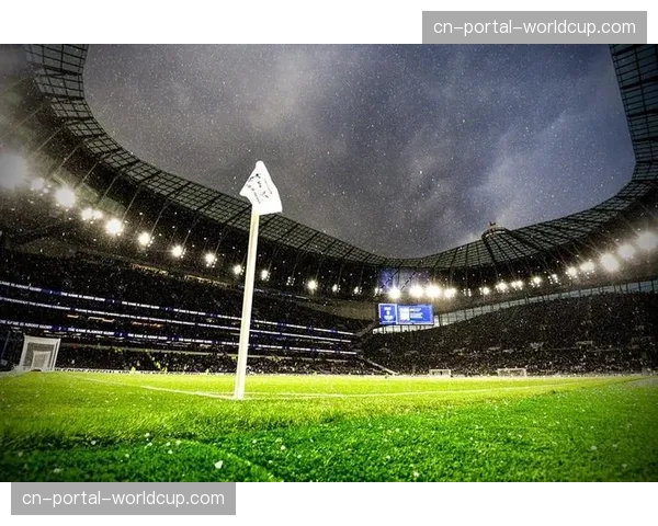 基础设施：托特纳姆热刺球场升级照明系统，旨在为夜间比赛提供更佳电视转播画面，捕捉快速转换细节