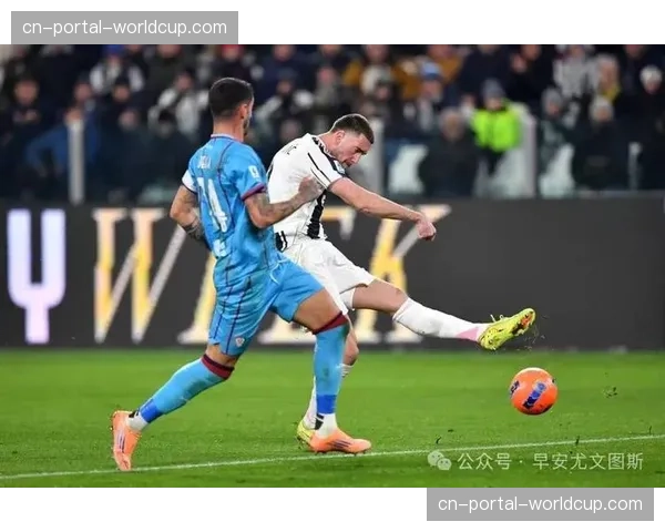 特写：弗拉霍维奇训练后加练任意球，备战对阵旧主佛罗伦萨